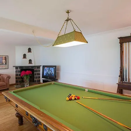 ヴィラ Sleeps 9 With Pool And Air Con